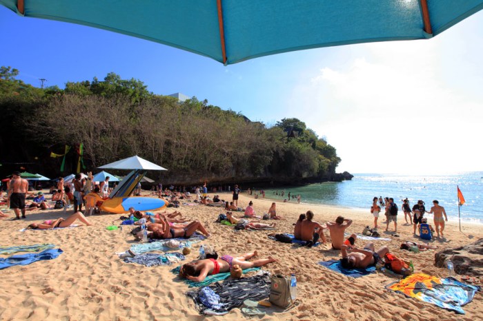Pantai Padang Padang Bali