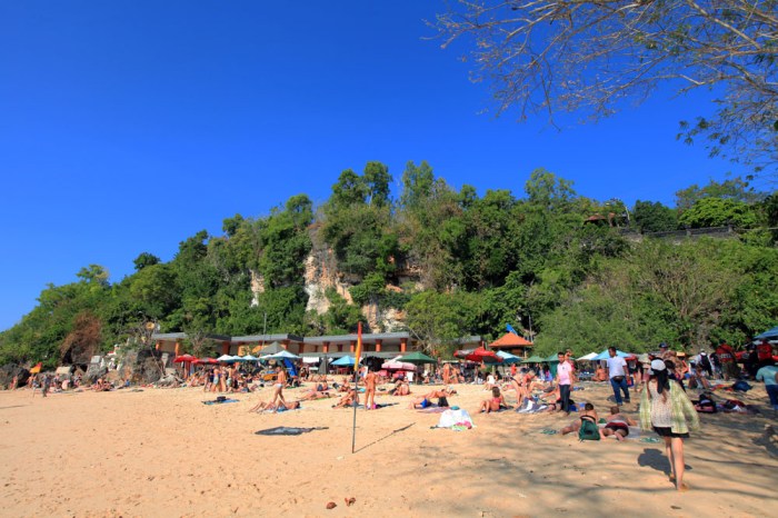 Pantai Padang Padang Bali