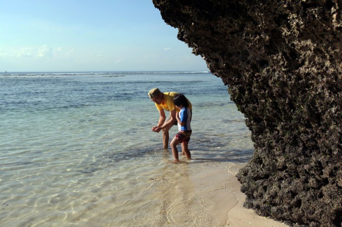 Pantai Padang Padang Bali