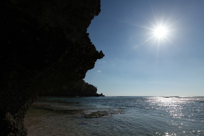 Pantai Padang Padang Bali