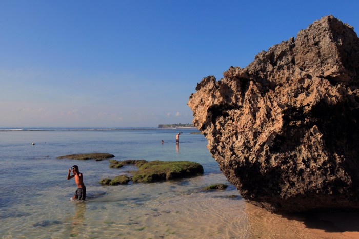 Pantai Padang Padang Bali