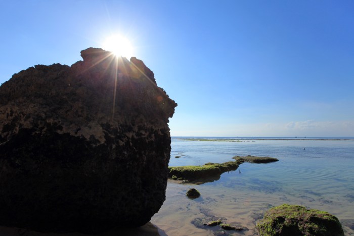 Pantai Padang Padang Bali