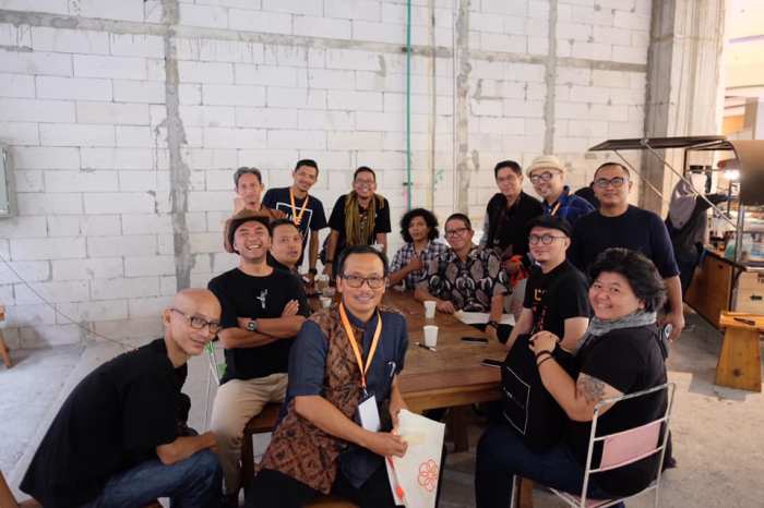 44647812_10156802611984727_1329253972514439168_n