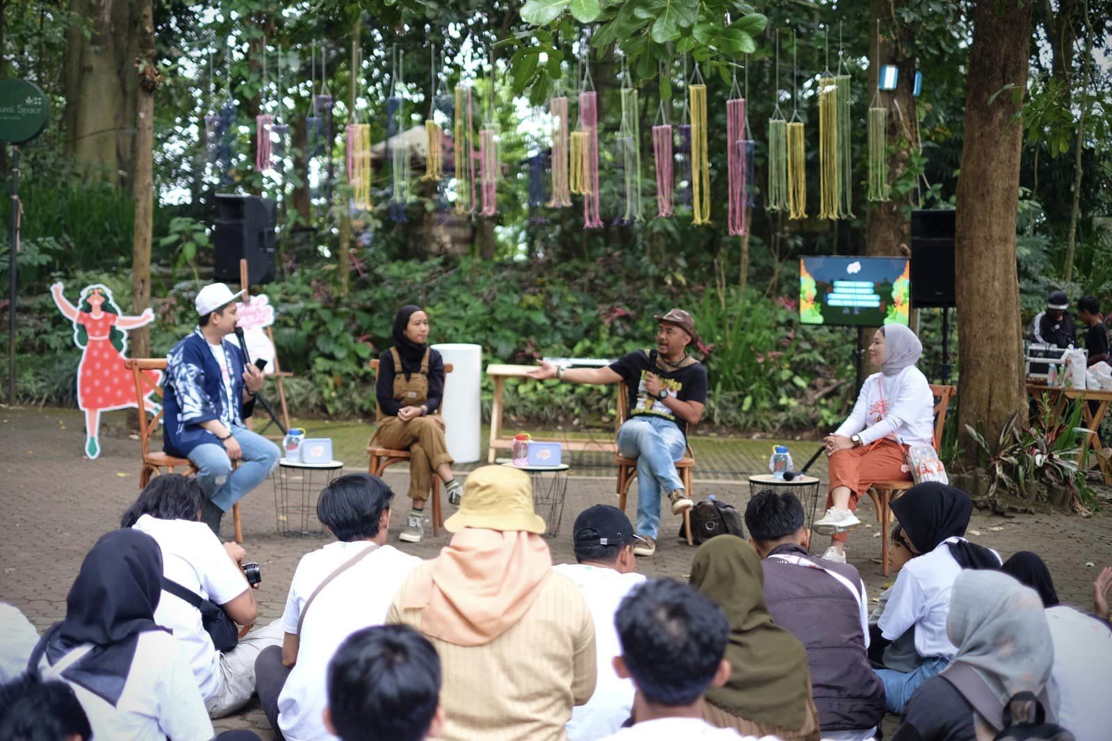 Pembicara Teduh Festival